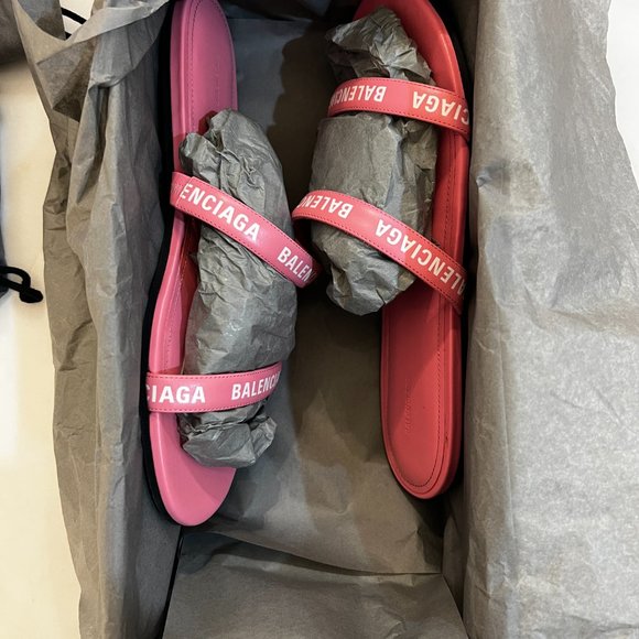 Authentic Balenciaga Round Flat Sandals in Pink/White - Picture 4 of 7